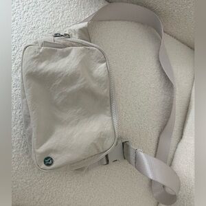 Everywhere Belt Bag Large 2L